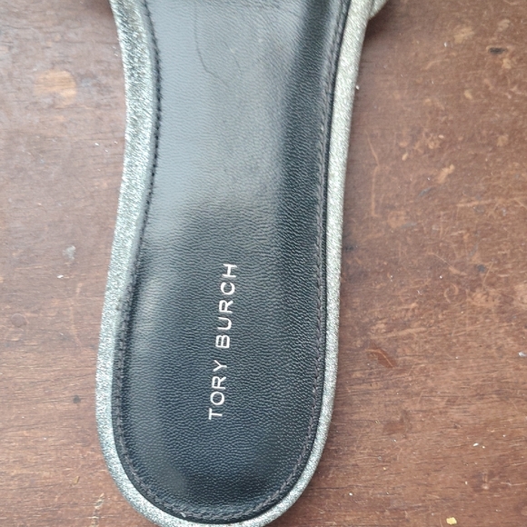 🔥Tory Burch Metallic Silver Slides🔥 - Picture 6 of 9